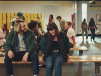 Leave One Day filme mostra reencontro de Cécile e Raphaël em cena nostálgica ambientada em sua cidade natal, destacando a essência emocional do cinema francês contemporâneo