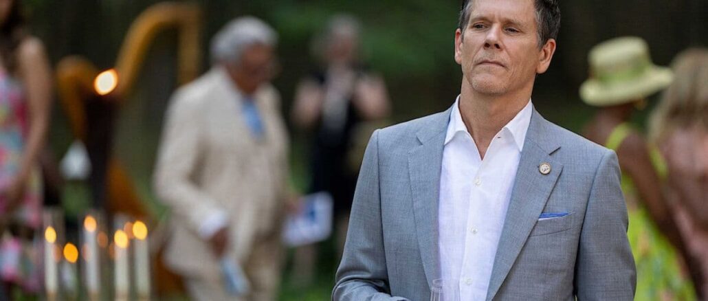 Kevin Bacon em cena de Sirens Netflix, minissérie que lidera os rankings de audiência da plataforma